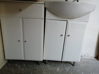 kúpeľňové skrinky