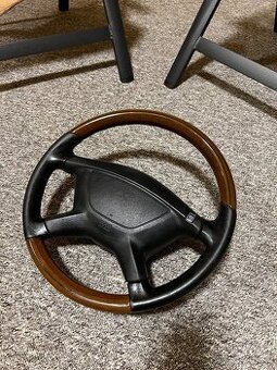 Mitsubushi Nardi Volant