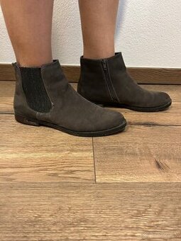 Hnedé jesenné topánky