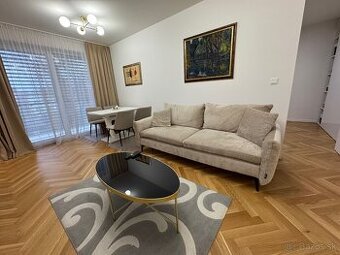 PRENÁJOM novostavby 3-izb. bytu s parkingom - CENTRUM