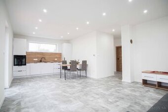 3-izbová novostavba rodinného domu, Čechy, 582m2