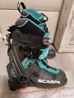 Scarpa f1 vel.23,5