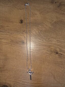 Strieborná retiazka s príveskom