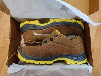 Pracovná / bezpečnostná obuv (unisex, veľkosť 41)