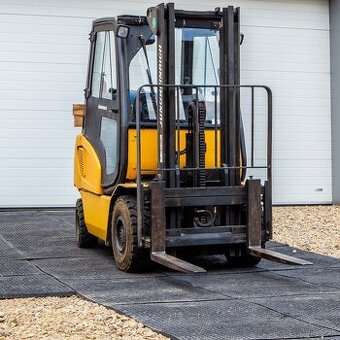 Podlaha do garáže, servisu