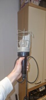 Dielenske svetlo na zavesenie, lampa