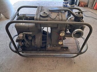 Vojenske čerpadlo Sigma Olomouc zavod Lutin r.1964 - retro