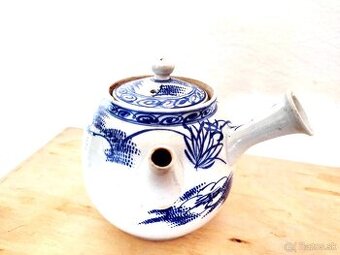 PREDAM CAJOVU ZAUJIMAVOST, KYUSU CAJNIK TEA STAŇEK PRAGUE