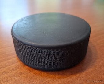 Hokejovy puk ceskoslovensko official