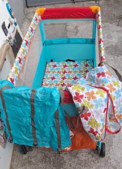 Cestovná postieľka