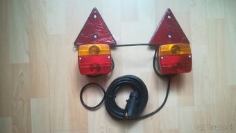 Predám zadné prenosné svetlá magnetické dynamické bezkáblov