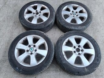 Elektróny Škoda R16 LYRA