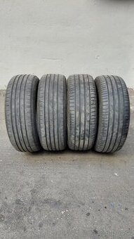 205/60 R16 92V