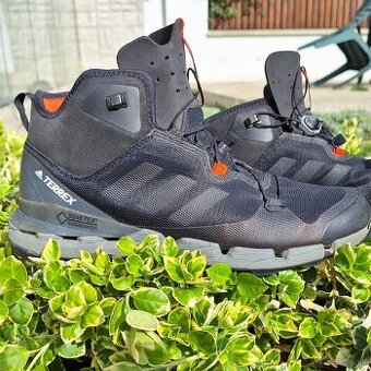 Adidas Terrex 28 cm
