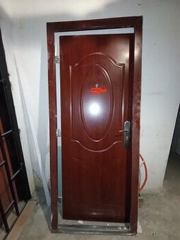 Vchodove bezpečnostné dvere 80 prave