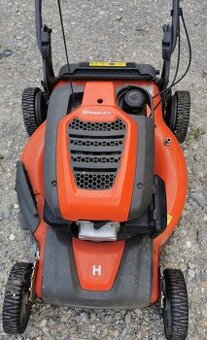 Husqvarna kosacka s pohonom na diely