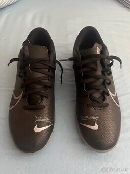 Predám halovú obuv Nike