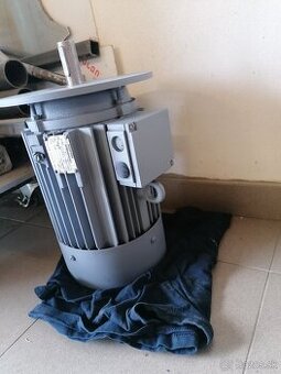 Predam elektromotor