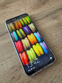 Honor 10 lite 64Gb - prasknutý displej