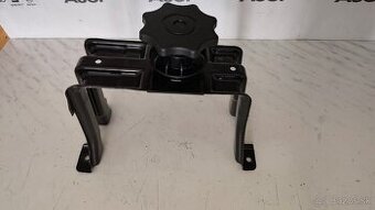 Drziak baterky Audi a4 b8