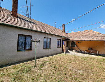 RODINNÝ DOM a POZEMOK 3783 m2 ČERMANY TOPOĽČANY - VOĽNÝ