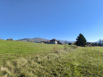 LUKRATÍVNE SLNEČNÉ POZEMKY S PRÍPOJKOU ELEKTRINY A VODY V NA