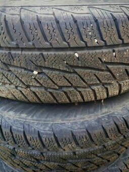 Predám 4ks zimných pneu na diskoch185/65 R15