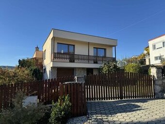 Moderný rodinný dom v tichej a vyhľadávanej lokalite vo VK