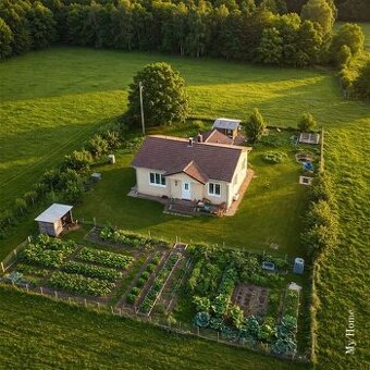 ZAPLATÍM  ZA  DOM  S  VEĽKÝM  POZEMKOM  (zrekonštruovaný)