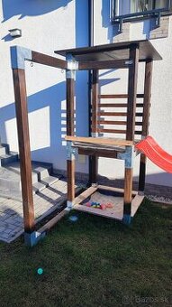 Predám Detské ihrisko - domček so šmykľavkou a pieskoviskom