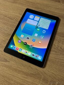 9.7” tablet iPad 5.generacia 32GB Space Gray TOP stav