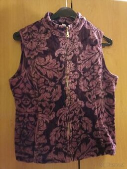 značková Vesta - farba fialová tmava s bledým motívom