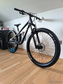 Trek Fuel EX, M, 29", stav nového