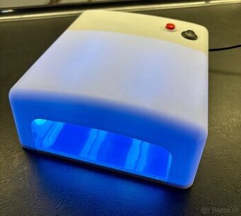 UV lampa na gélové nechty