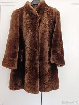 Dámsky hnedý kožuch z pravej kožušiny