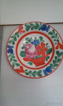 Malované taniere na stenu