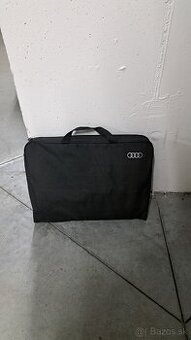 Vak na lyže Audi