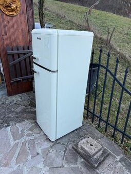 Retro chladnička Amica- vadná