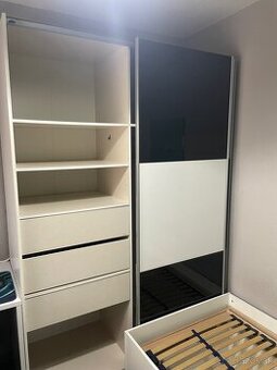 Predám spálňový nábytok – posteľ + nočný stolík + skriňa