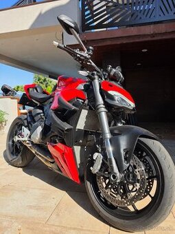 Ducati Streetfighter V2 2022
