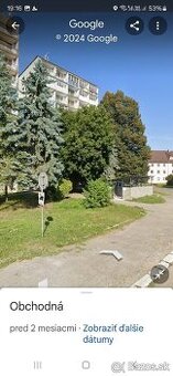Garsónka s balkónom v meste Strážske