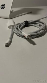 Predám kábel Thunderbolt 1/2 + redukciu Thunderbolt 1/2 → US