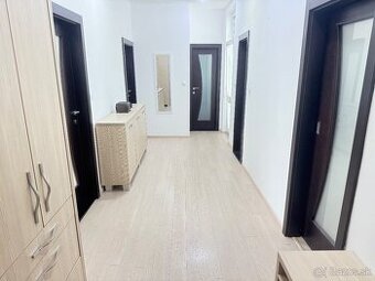 Luxusný 3 izbový 120m2 tehlový byt v centre