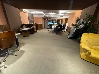 Kancelárske priestory v Living centre, Žilina - Solinky, D1