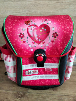 Školská aktovka McNeill ERGO Light Plus HEARTS