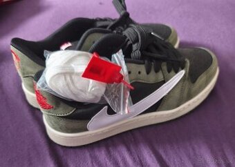 Nike Air Jordan Low Travis Scott
