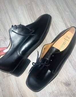 Spoločenské pánske topánky