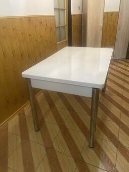 Predám jedálenský stôl rozťahovali