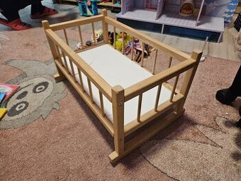 Kolíska pre bábiku