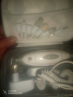 Brúska na manikúru a pedikuru